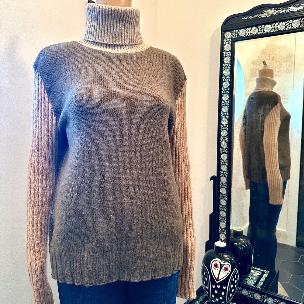 Dolce & Gabbana Vintage Colorblock Turtleneck EU38